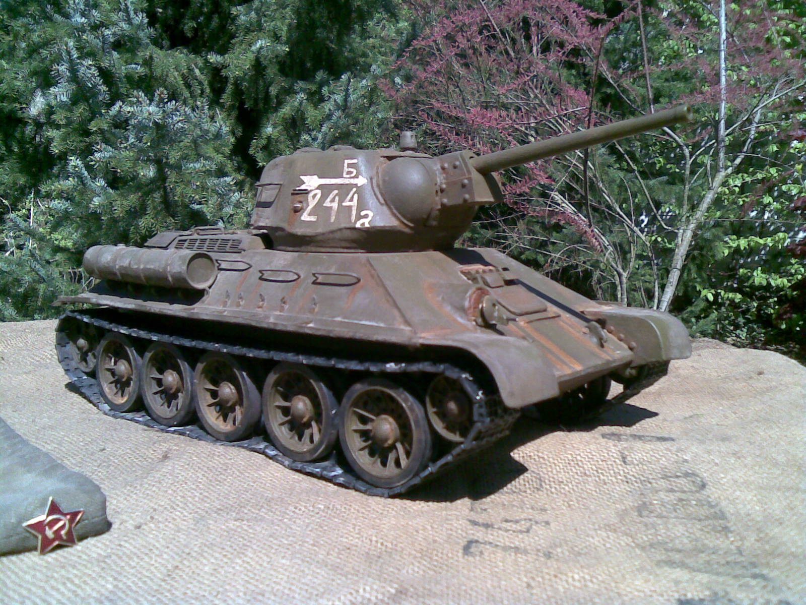 Panzer T-34/76 ChTZ   1:16